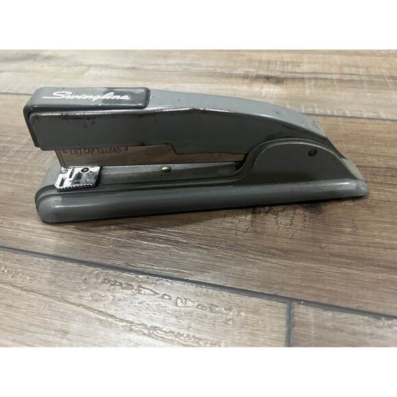 Vintage SWINGLINE #27 Desk Stapler Gray Mid Century Art‎ Deco Works great - Picture 1 of 4